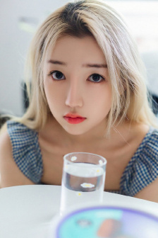 女性穿戴自慰器走路上班图片